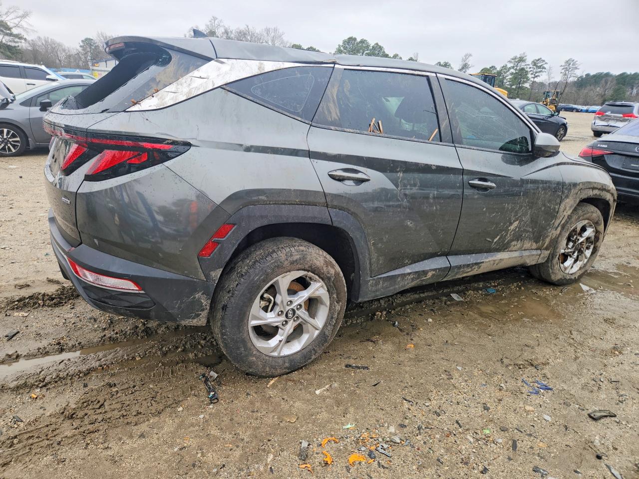 2023 HYUNDAI TUCSON SE photo 3