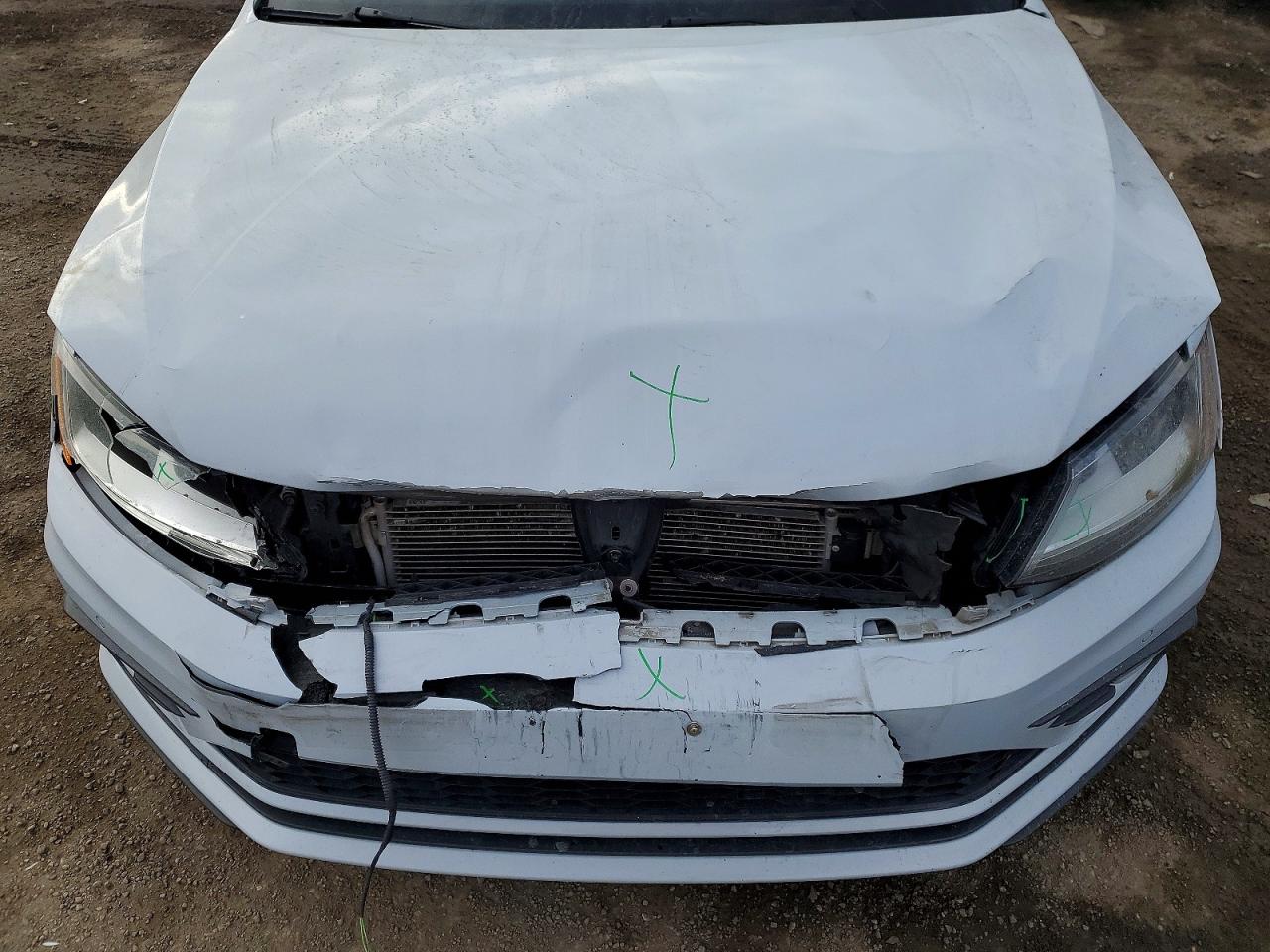 2017 VOLKSWAGEN JETTA GLI photo 11