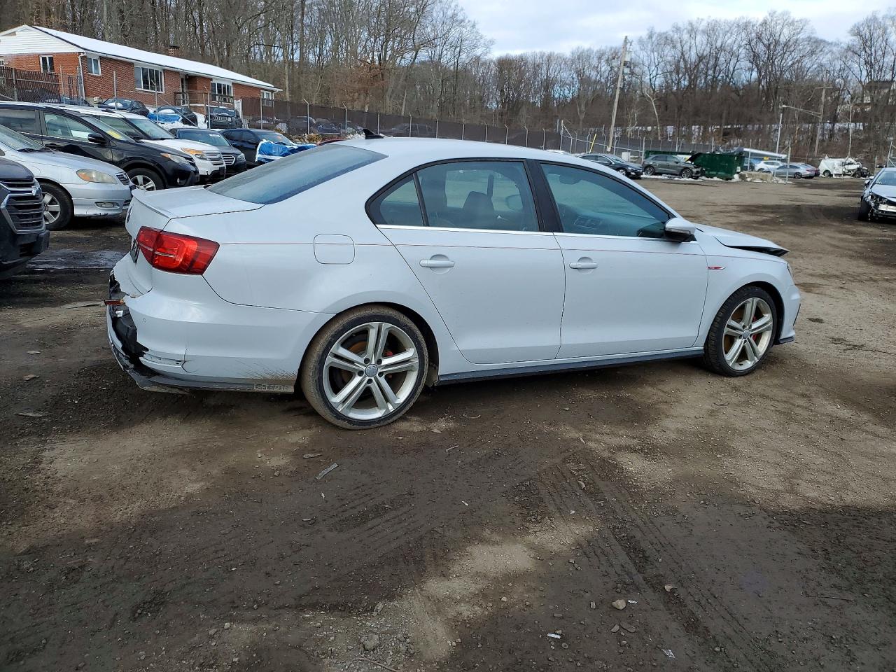 2017 VOLKSWAGEN JETTA GLI photo 3