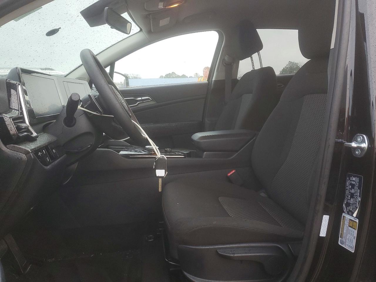 2025 KIA SPORTAGE LX photo 19