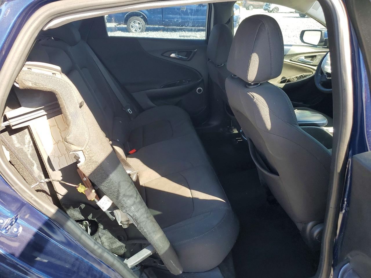 2017 CHEVROLET MALIBU LT photo 10