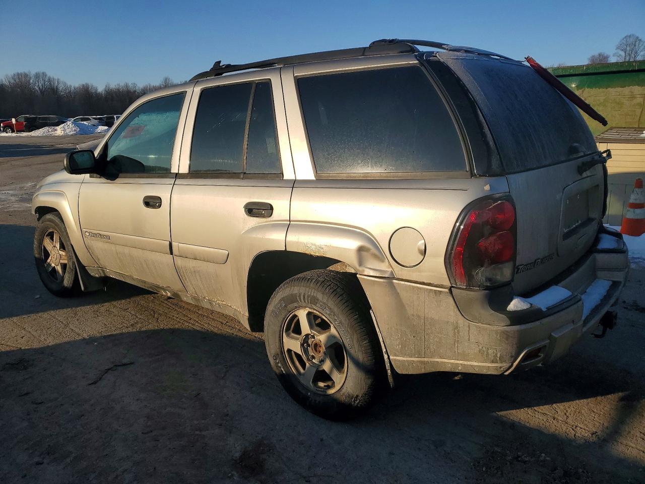 2002 CHEVROLET TRAILBLAZER photo 2