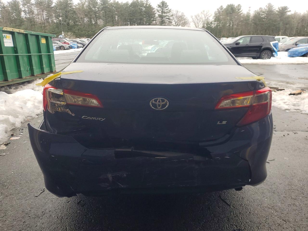 2014 TOYOTA CAMRY LE photo 16