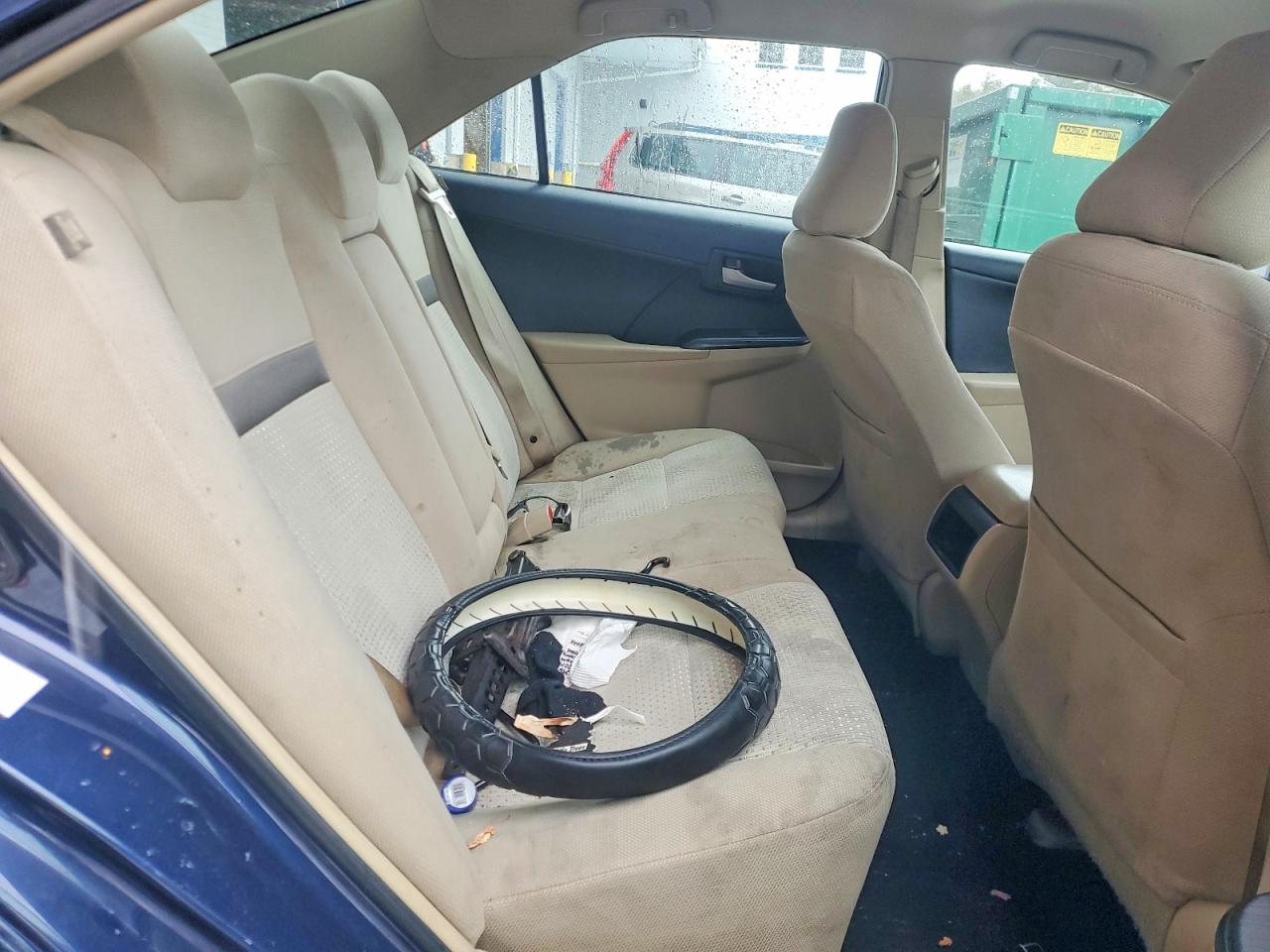 2014 TOYOTA CAMRY LE photo 28