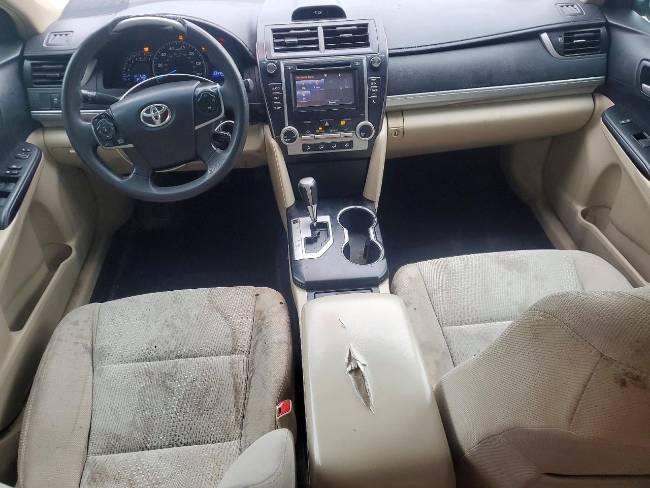 2014 TOYOTA CAMRY LE photo 22