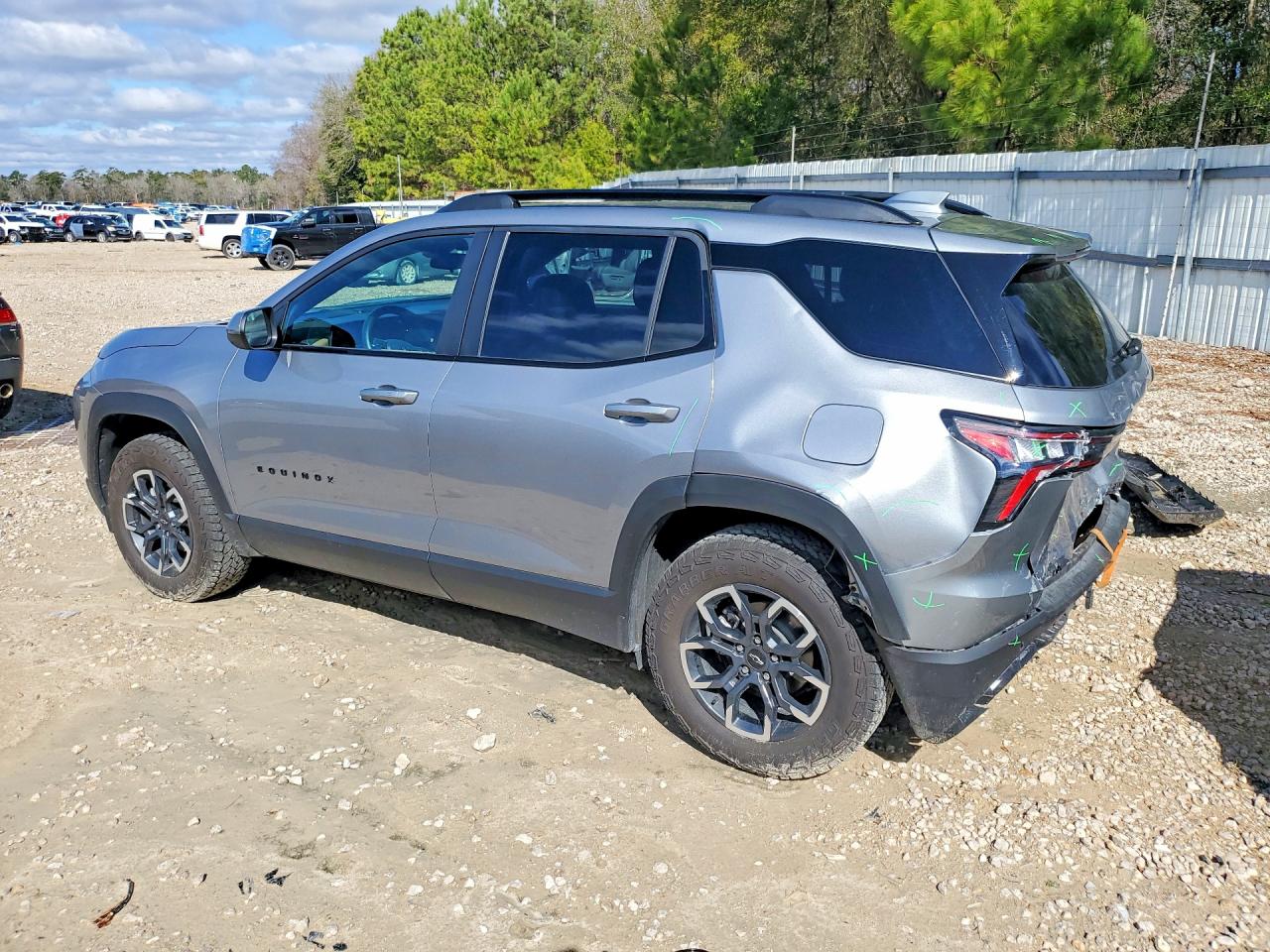 2026 CHEVROLET EQUINOX ACTIV photo 3