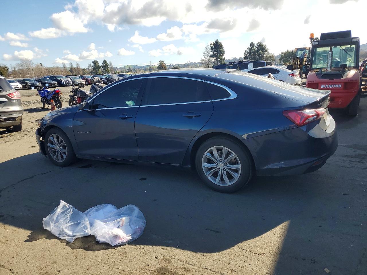 2020 CHEVROLET MALIBU LT photo 4