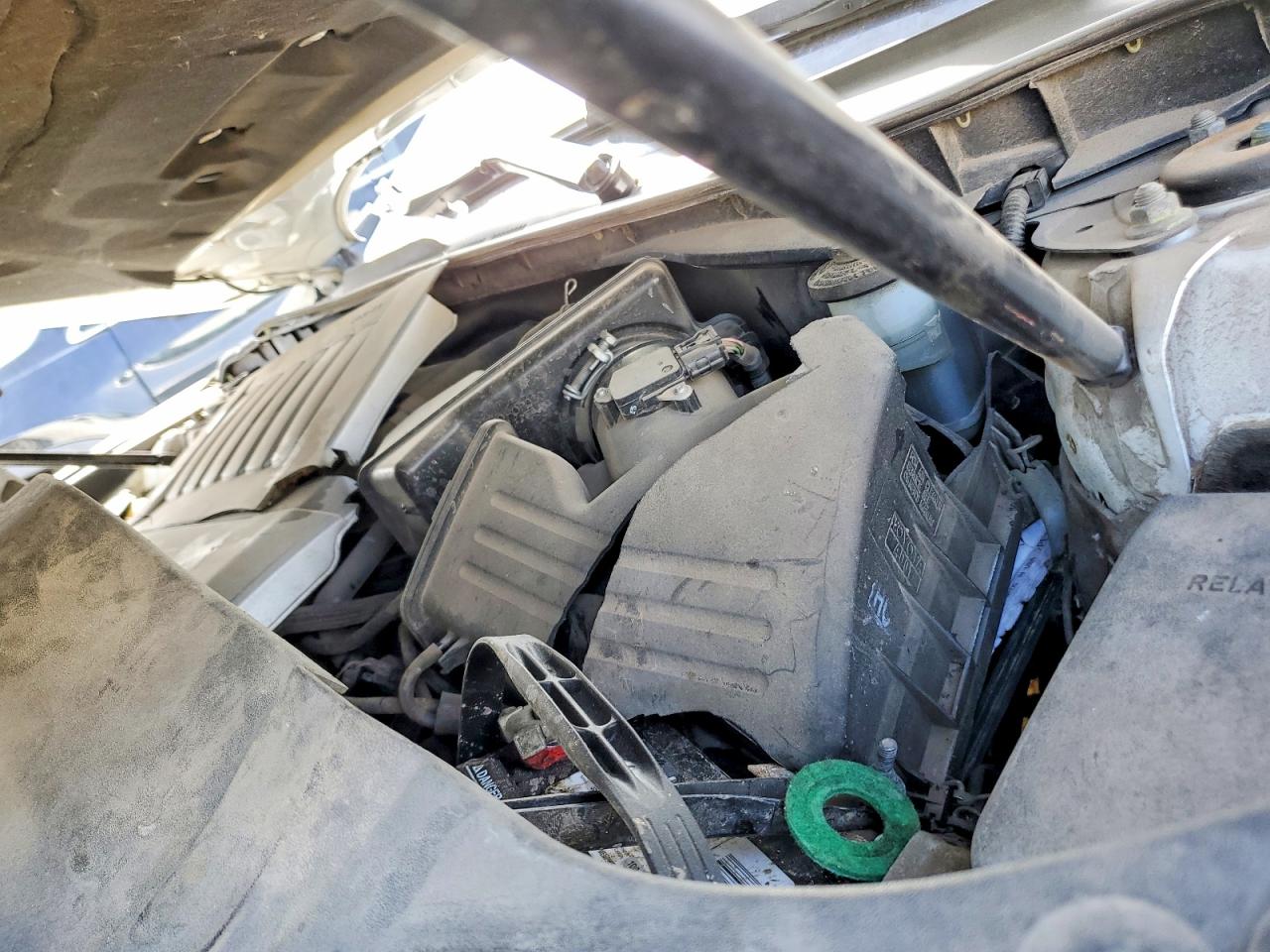2010 TOYOTA CAMRY SE photo 21