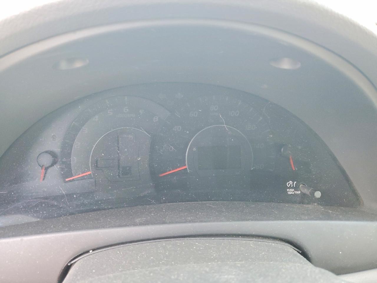 2010 TOYOTA CAMRY SE photo 17