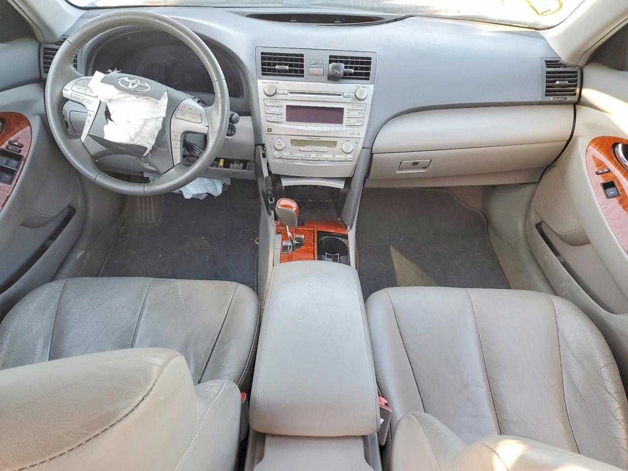 2010 TOYOTA CAMRY SE photo 15