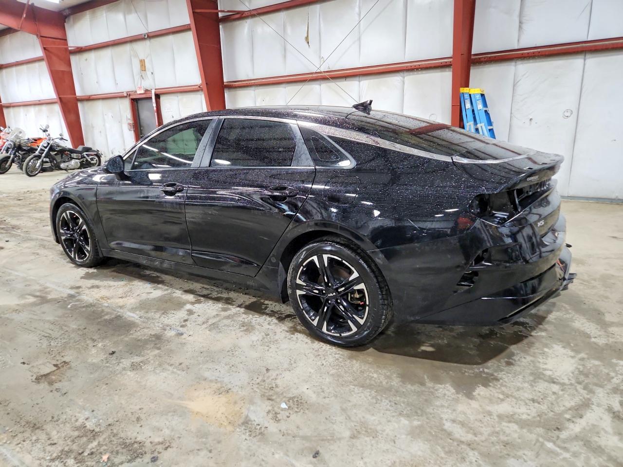 2023 KIA K5 GT LINE photo 4