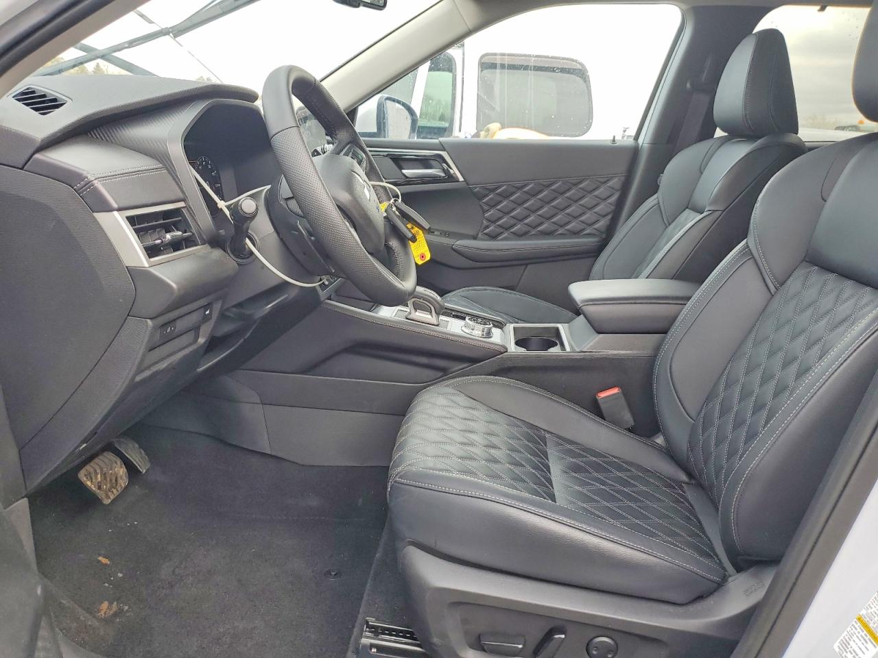 2024 MITSUBISHI OUTLANDER SEL photo 19