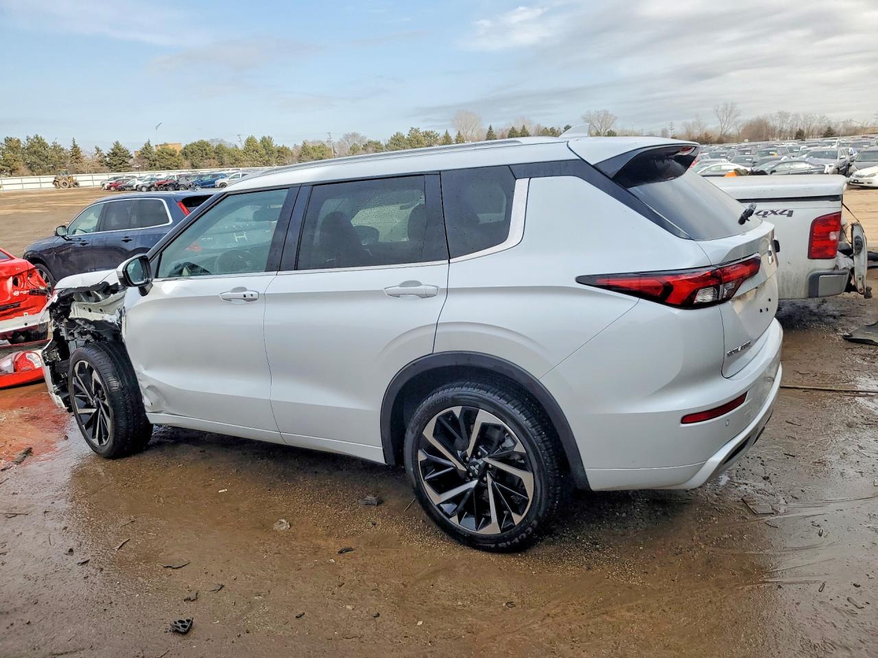 2024 MITSUBISHI OUTLANDER SEL photo 4