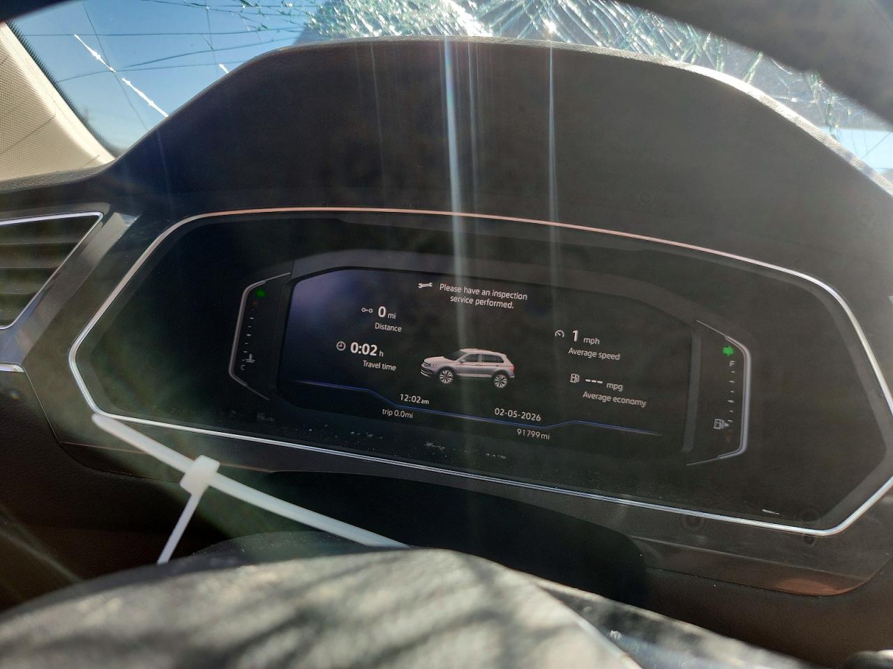 2021 VOLKSWAGEN TIGUAN SE photo 9