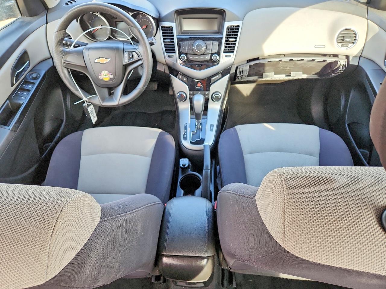 2014 CHEVROLET CRUZE LS photo 15
