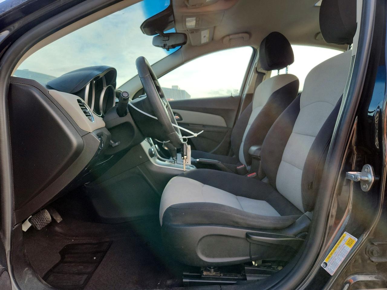 2014 CHEVROLET CRUZE LS photo 13