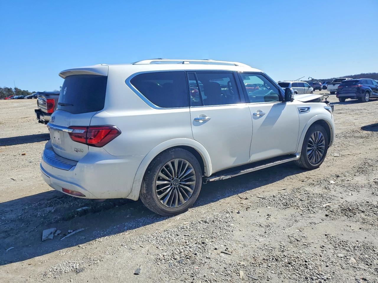 2021 INFINITI QX80 SENSORY photo 3