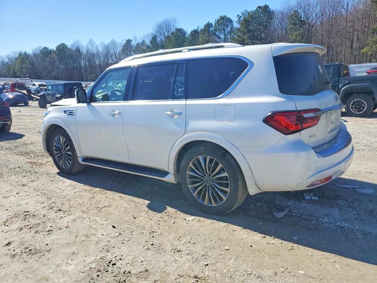 2021 INFINITI QX80 SENSORY photo 2