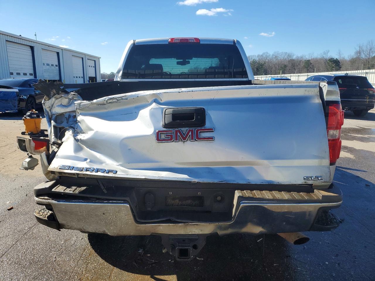2015 GMC SIERRA K2500 SLE photo 11