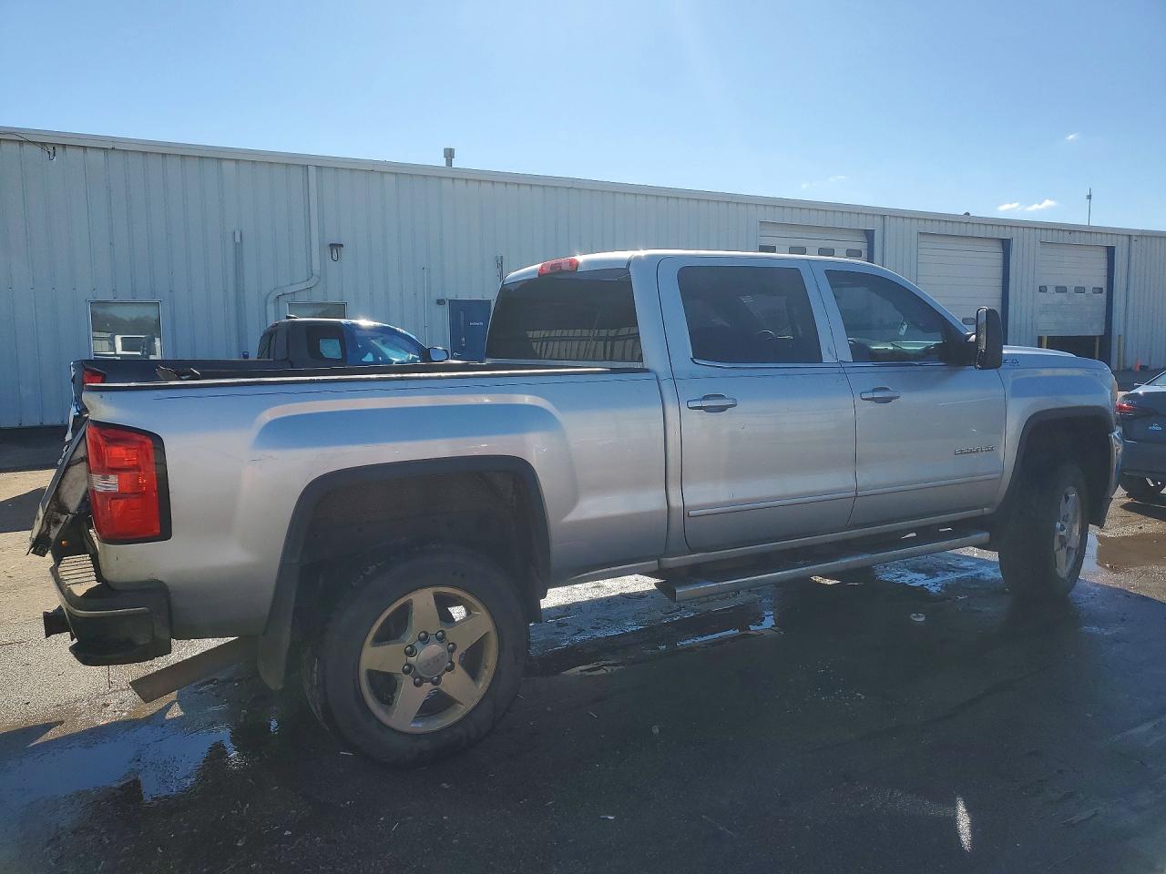 2015 GMC SIERRA K2500 SLE photo 5