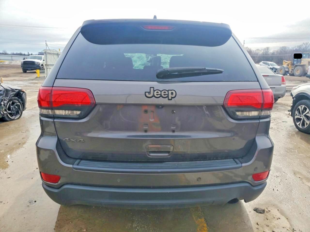 2016 JEEP GRAND CHEROKEE LAREDO photo 6