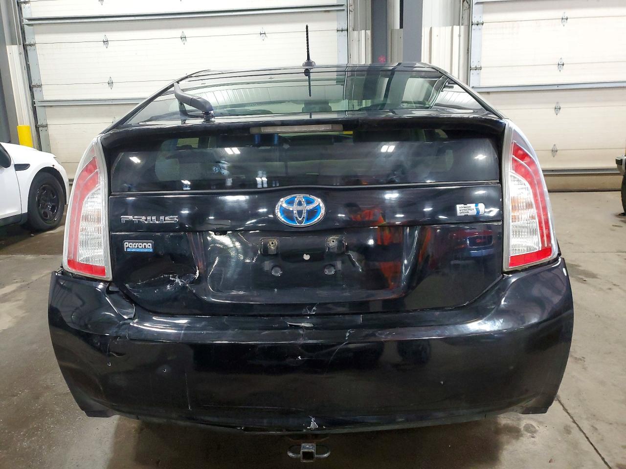 2013 TOYOTA PRIUS PERSONA SERIES SE photo 16