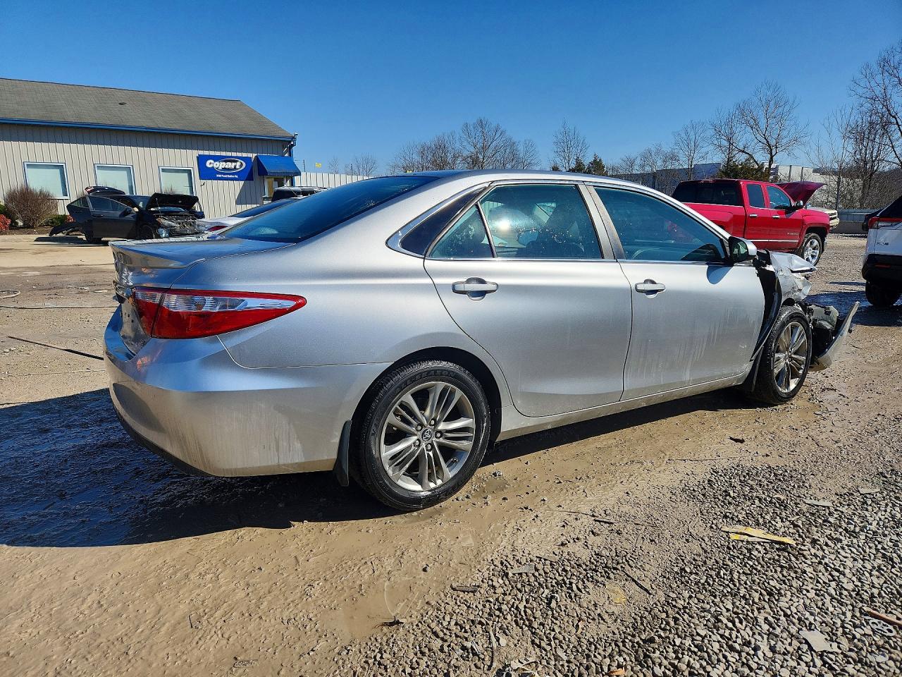 2015 TOYOTA CAMRY SE photo 5
