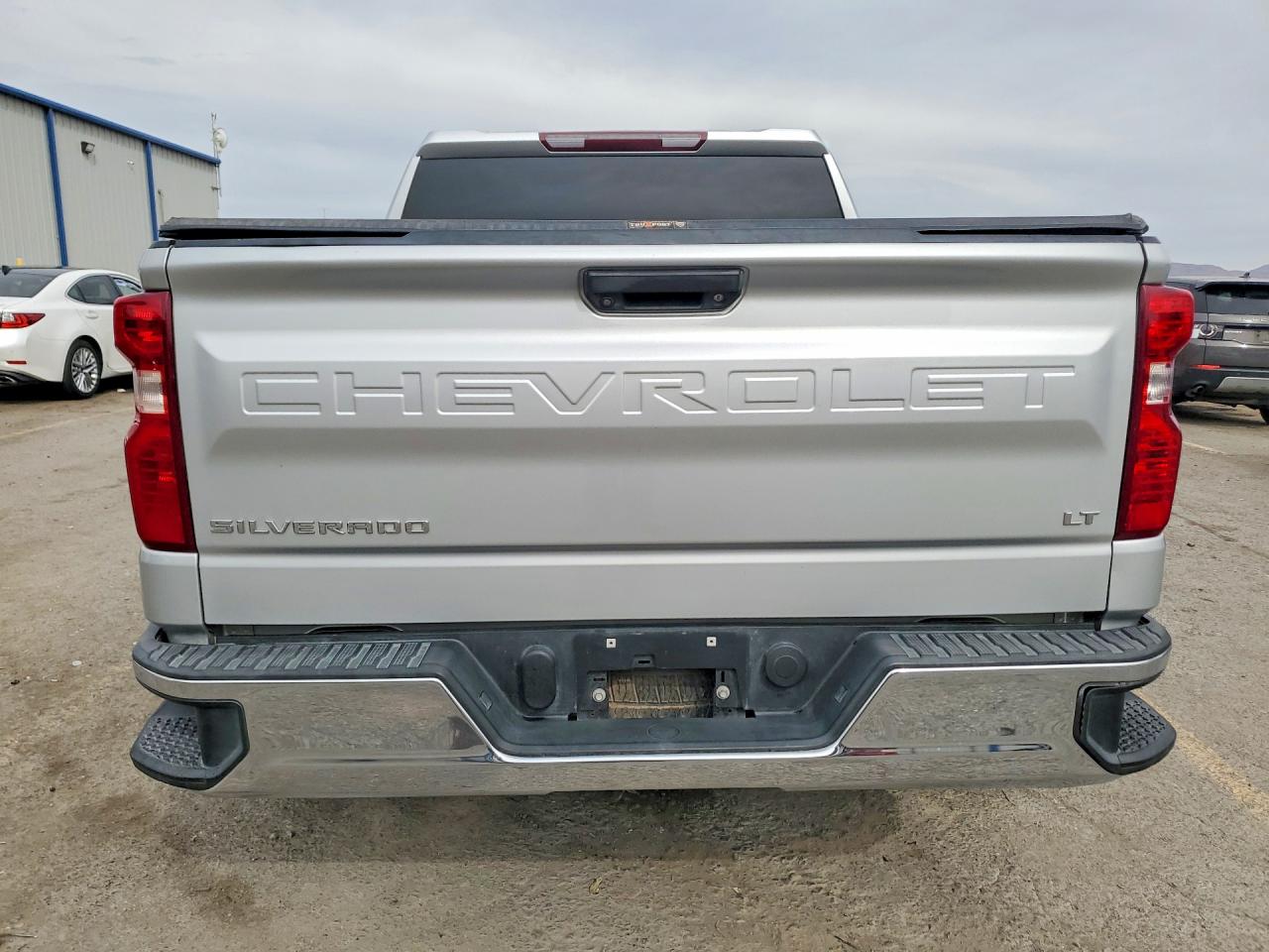 2020 CHEVROLET SILVERADO K1500 LT photo 6