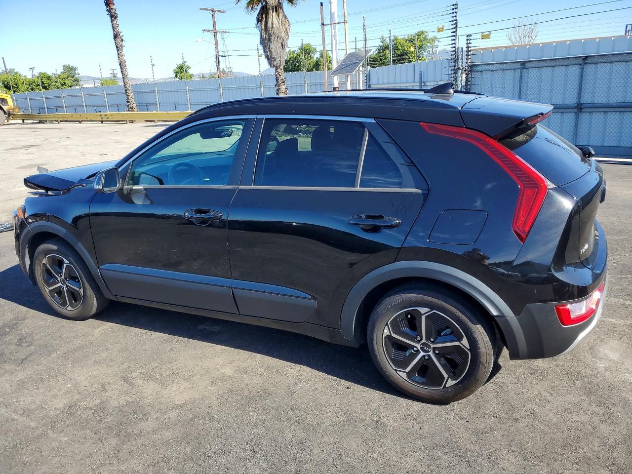 2024 KIA NIRO EX photo 2
