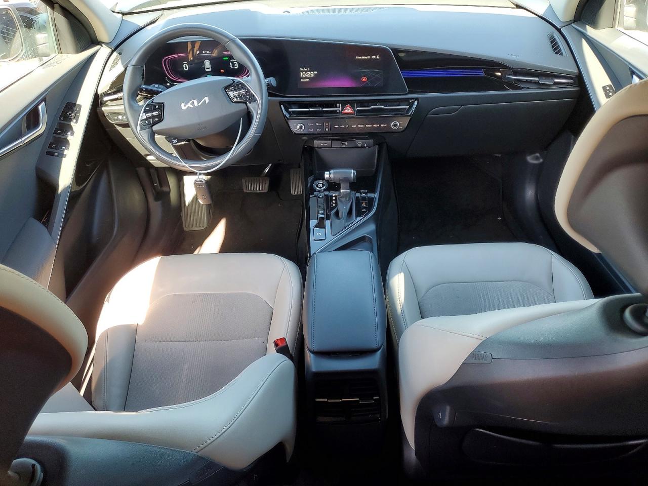 2024 KIA NIRO EX photo 8