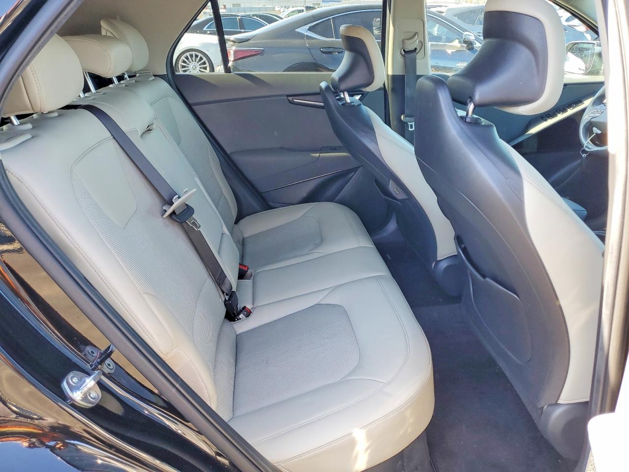 2024 KIA NIRO EX photo 11