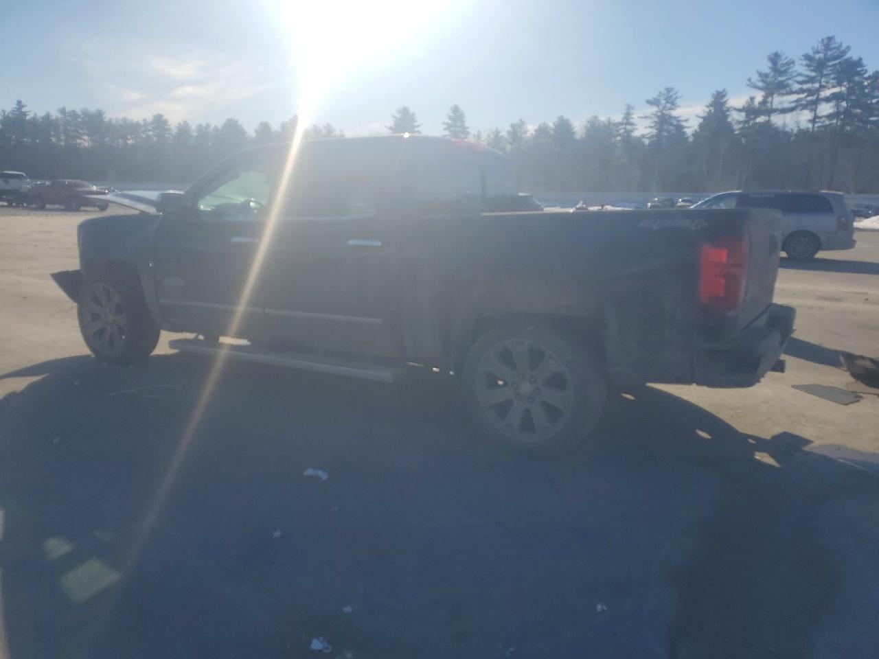 2017 CHEVROLET SILVERADO K1500 HIGH COUNTRY photo 2