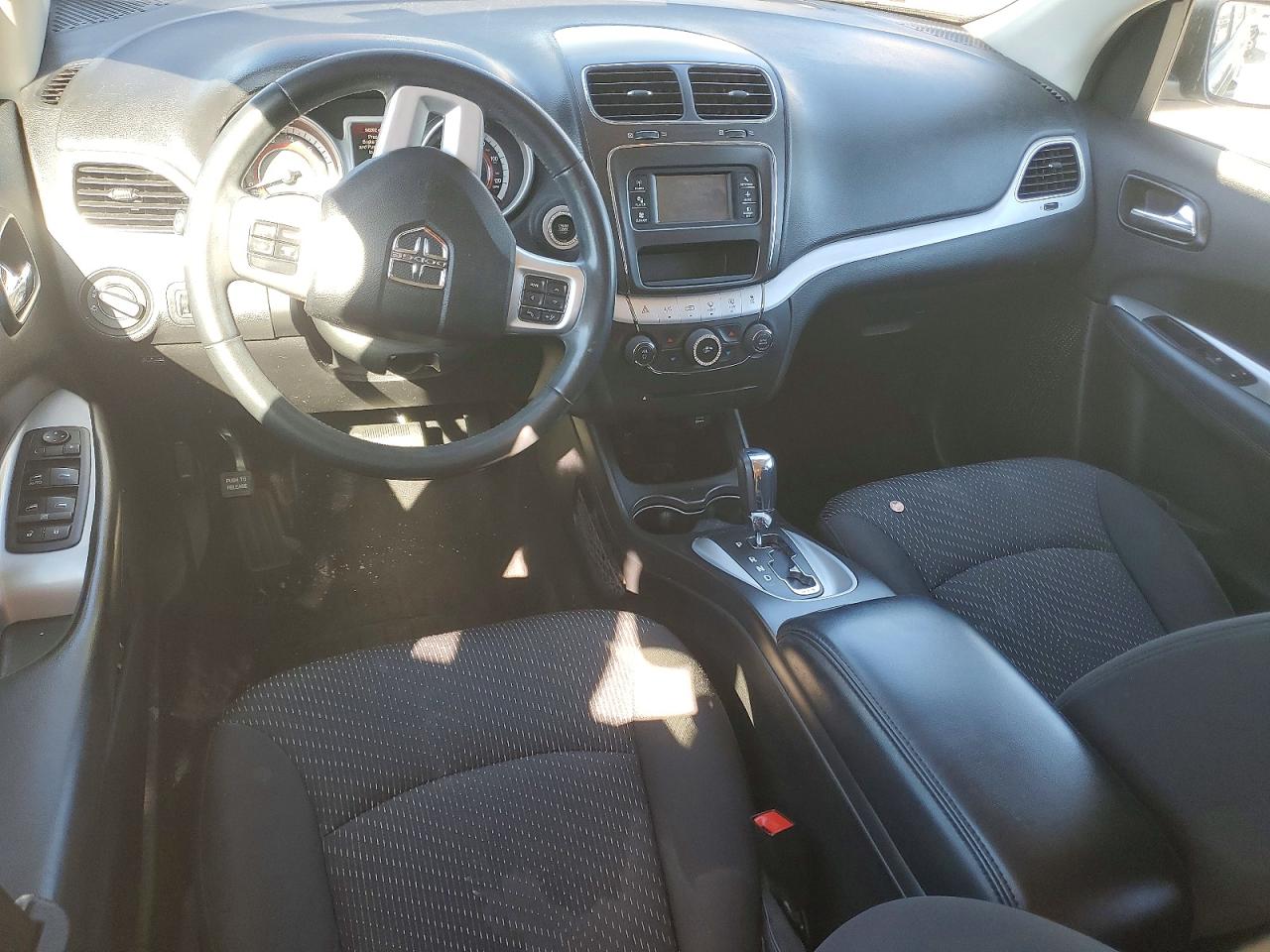 2018 DODGE JOURNEY SE photo 8