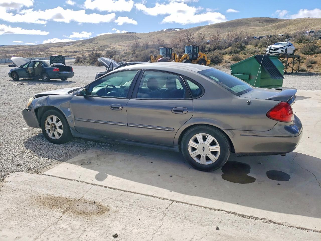 2003 FORD TAURUS SEL photo 2