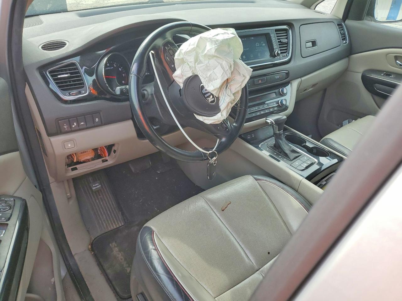 2017 KIA SEDONA EX photo 15