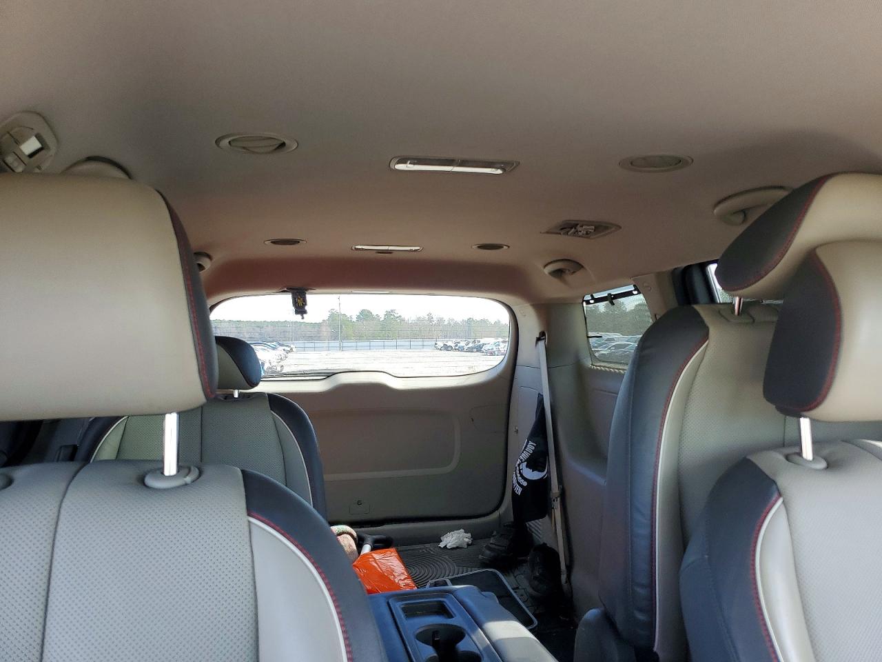 2017 KIA SEDONA EX photo 19