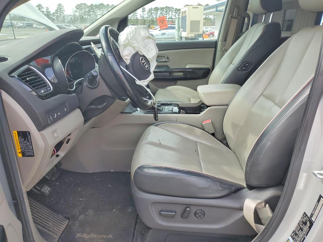 2017 KIA SEDONA EX photo 13