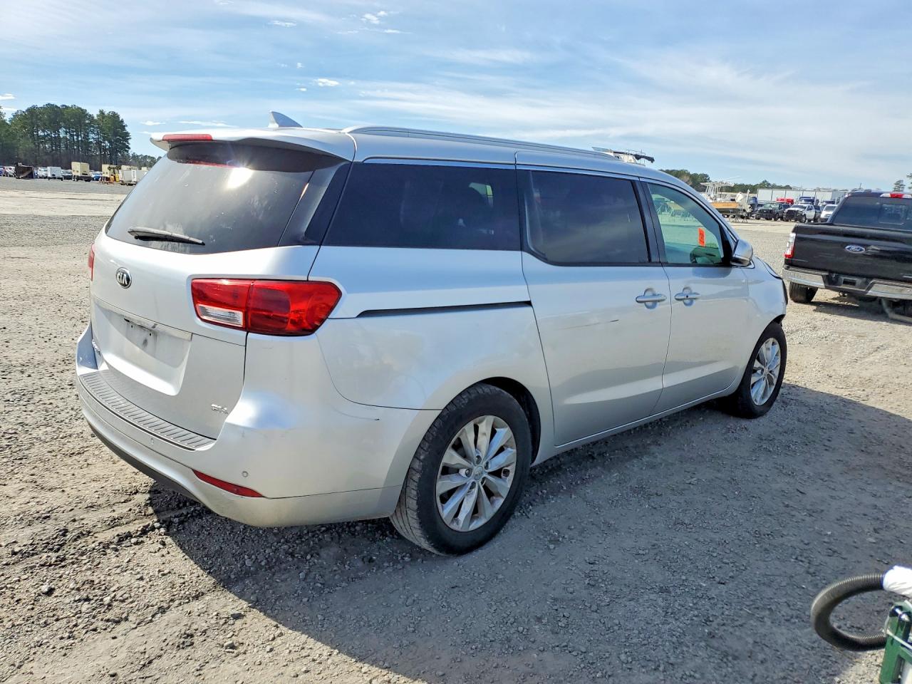 2017 KIA SEDONA EX photo 5