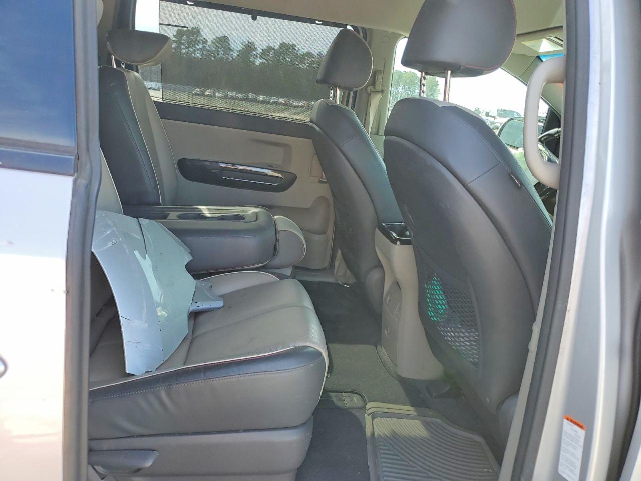 2017 KIA SEDONA EX photo 21
