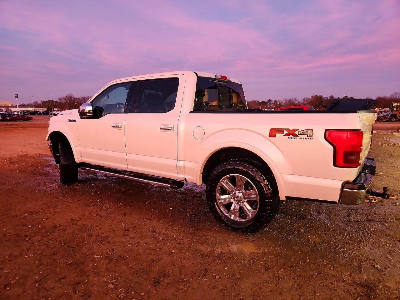 2018 FORD F150 SUPERCREW photo 2
