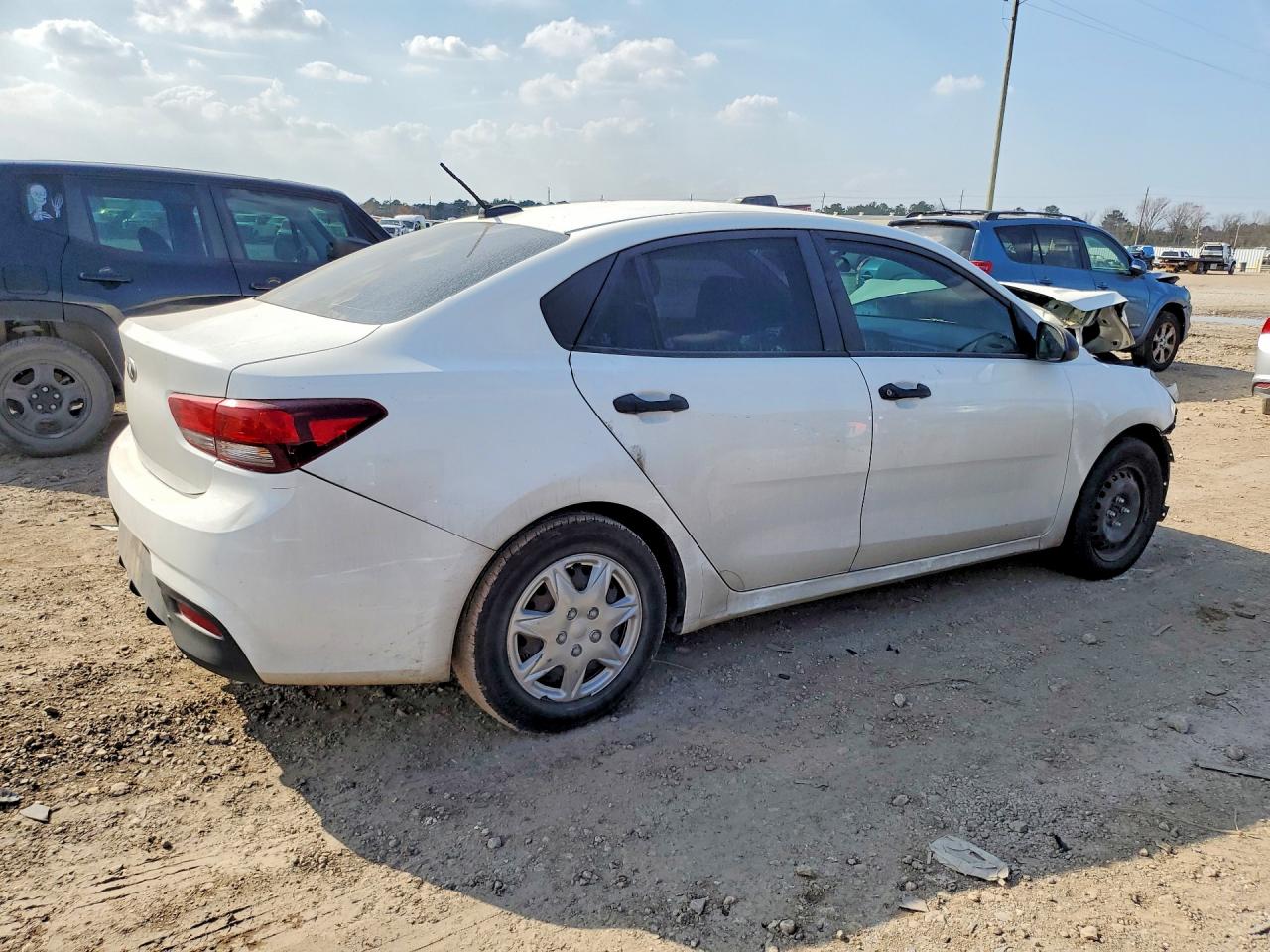 2018 KIA RIO LX photo 3