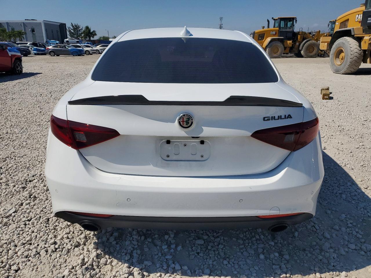2020 ALFA ROMEO GIULIA photo 11
