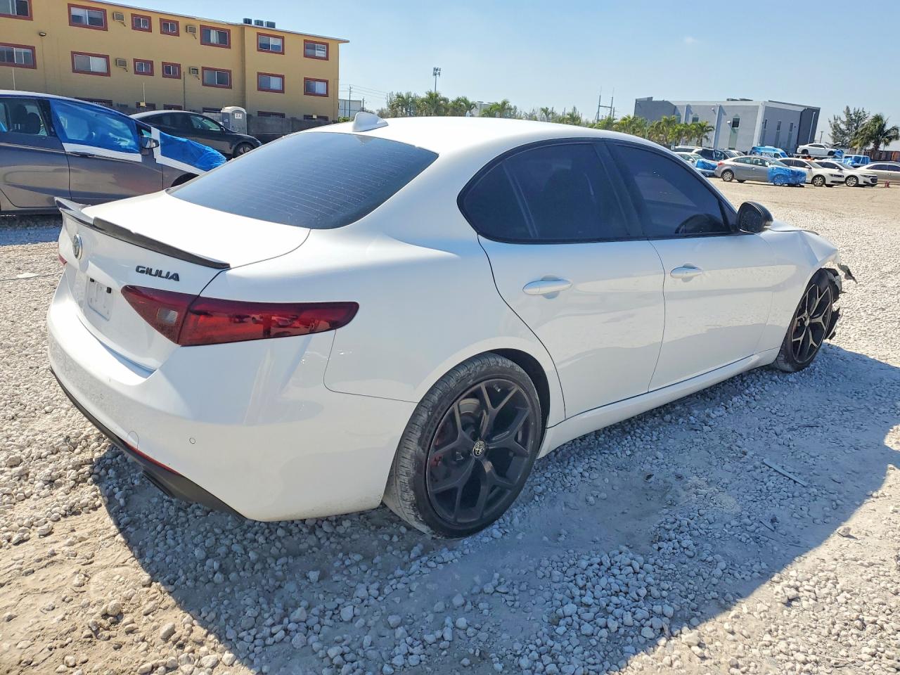 2020 ALFA ROMEO GIULIA photo 5
