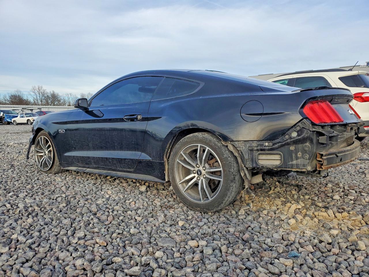 2016 FORD MUSTANG GT photo 3