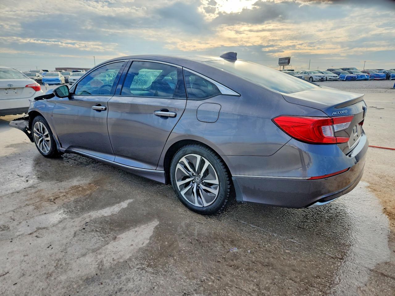 2020 HONDA ACCORD TOURING HYBRID photo 3