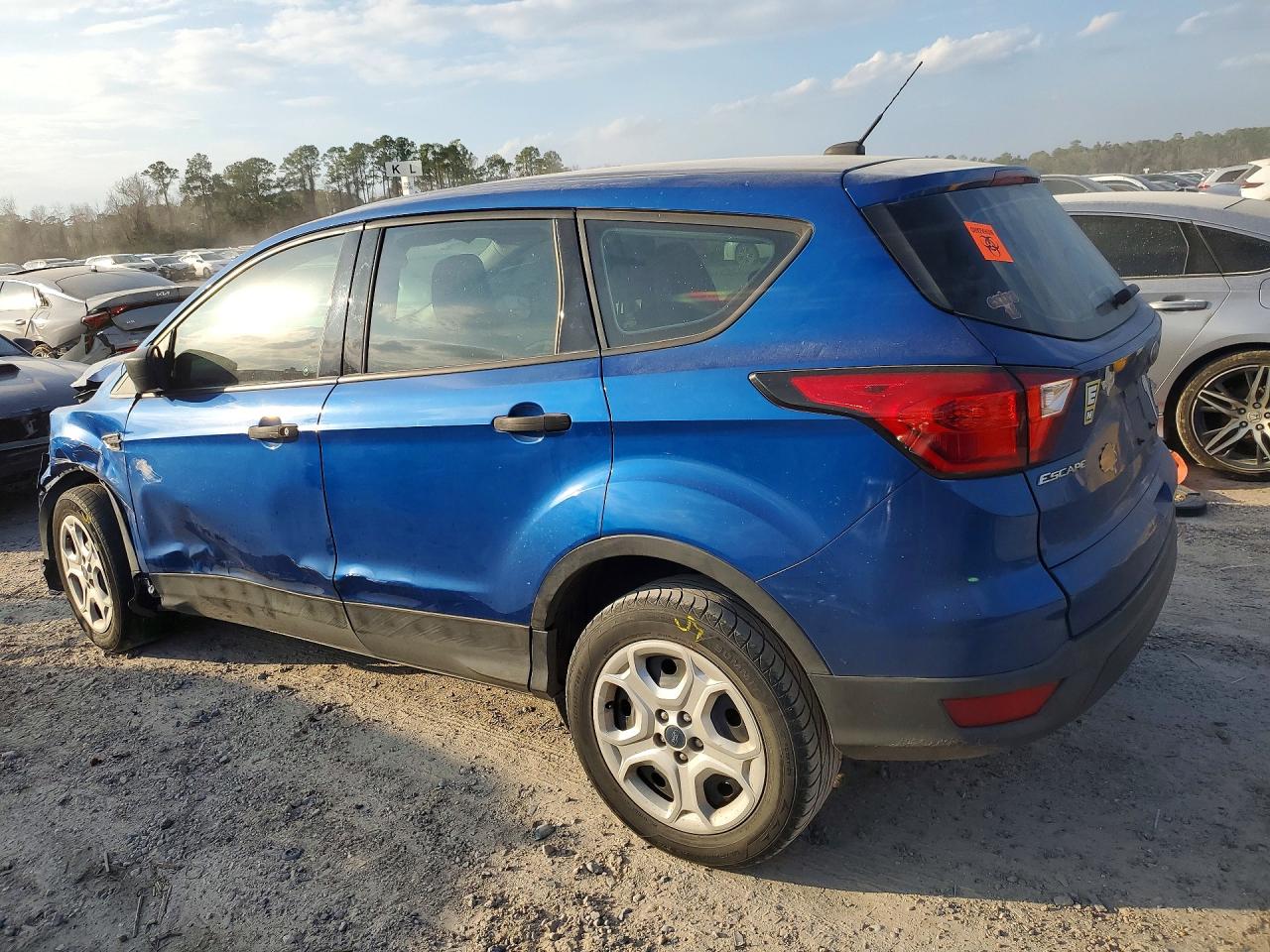 2019 FORD ESCAPE photo 5