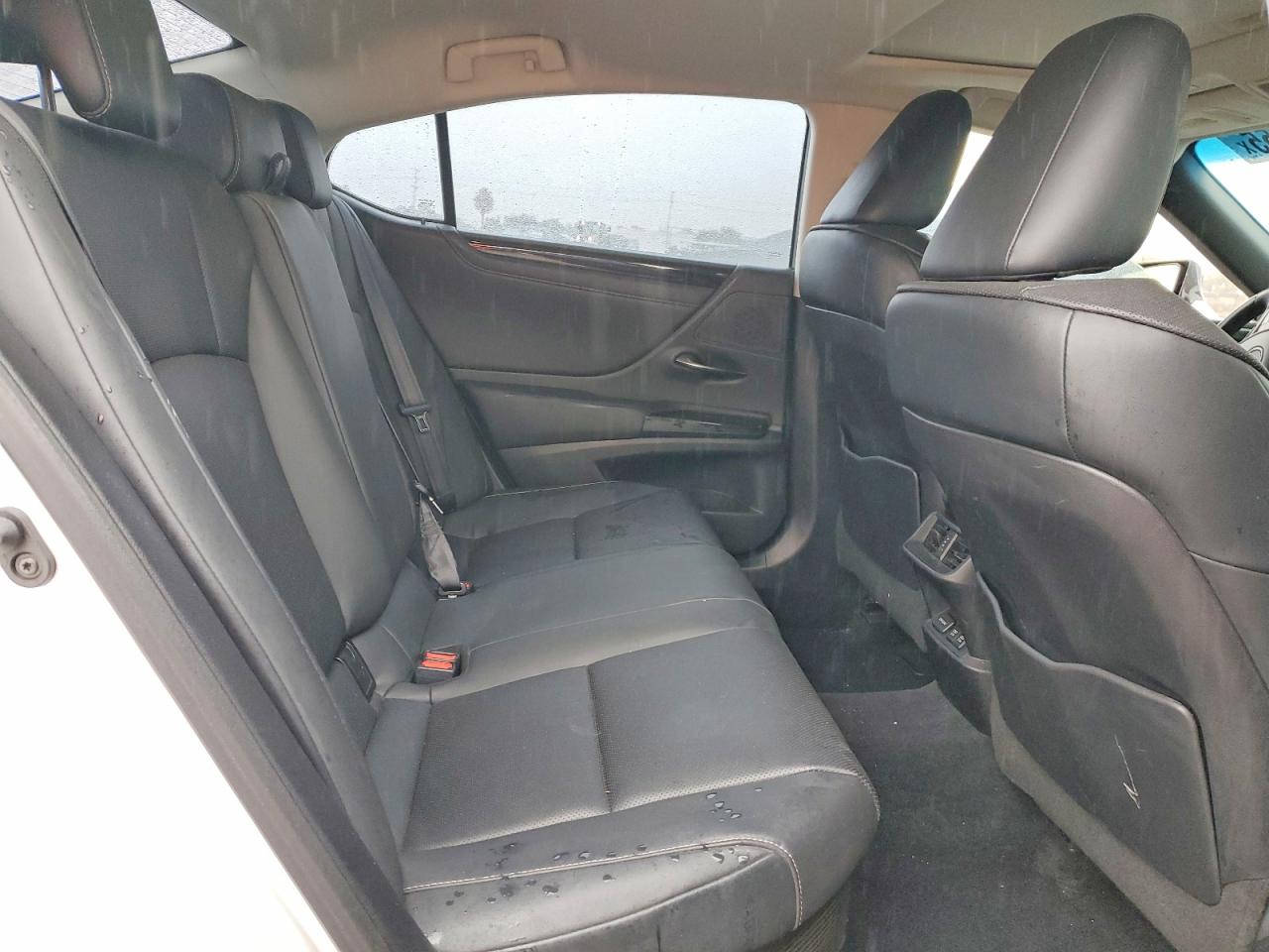 2020 LEXUS ES 300H photo 10