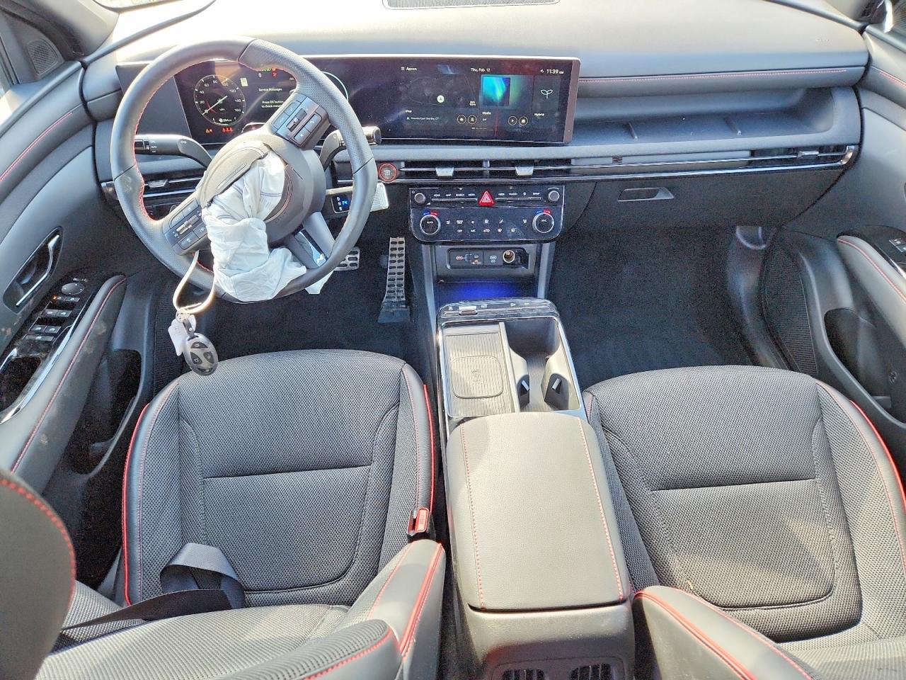 2025 HYUNDAI TUCSON photo 8