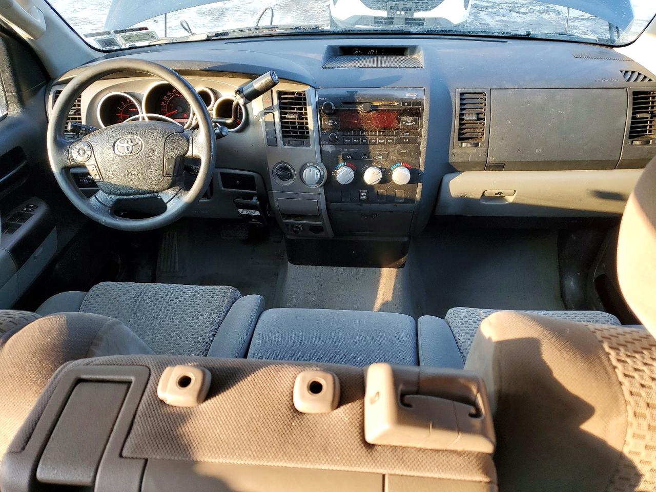 2010 TOYOTA TUNDRA GRADE photo 8