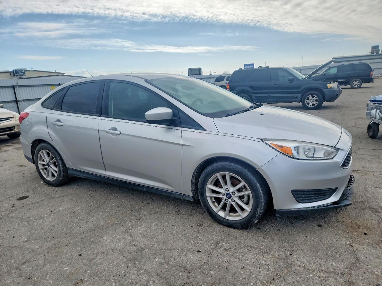2018 FORD FOCUS SE photo 7
